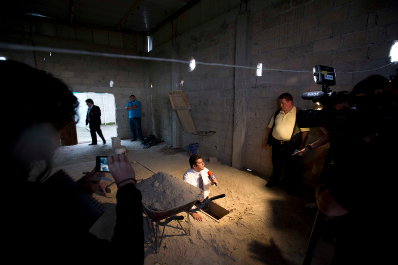 Illustration for article titled Grabado en vídeo el momento exacto de la fuga de "El Chapo" Guzmán